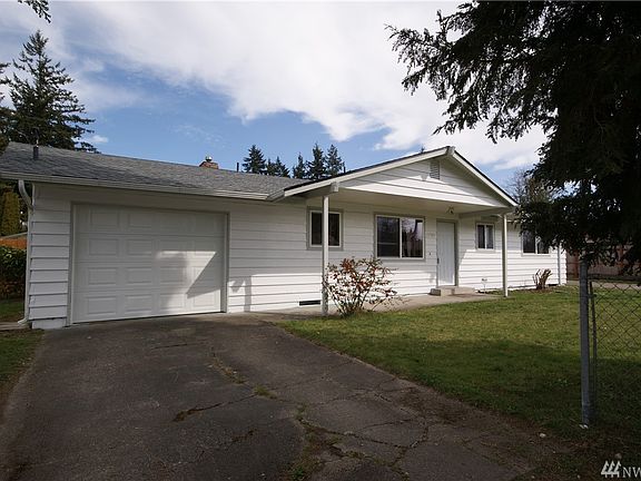 3rd image of 17305 Spanaway Ln E