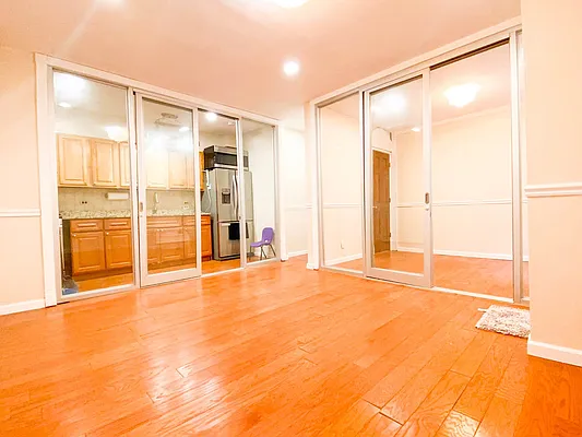 Rented by RealTegrity NY LLC | media 2