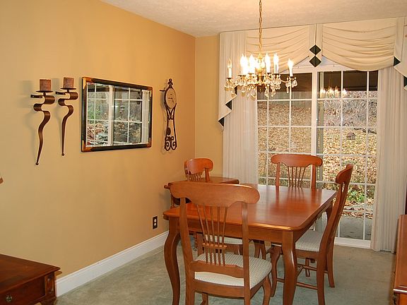 5th image of 4490 W Crestwood Dr