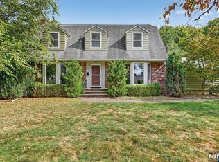 229 Norman Dr, Ramsey, NJ 07446