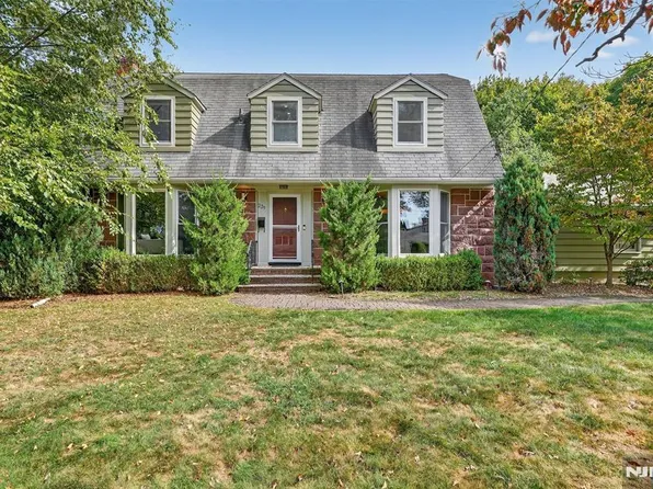 229 Norman Dr, Ramsey, NJ 07446