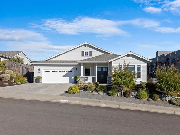 3728 Crown Hill Drive, Santa Rosa, CA 95404