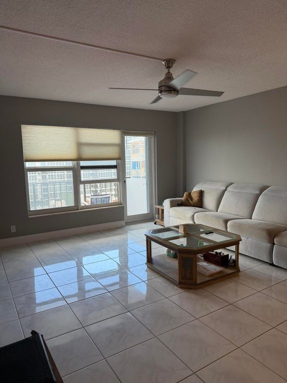 405 N Ocean Boulevard #809, photo 2