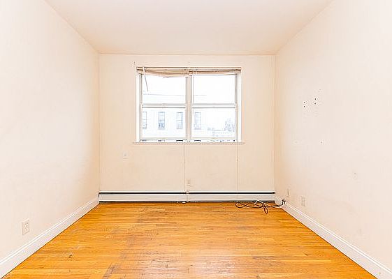 5th image of 1342 De Kalb Ave #4B
