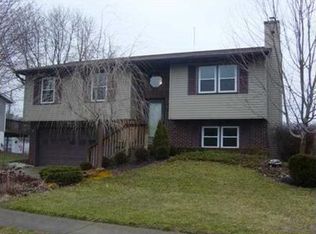 236 Green Meadow Dr, Newark, OH 43055