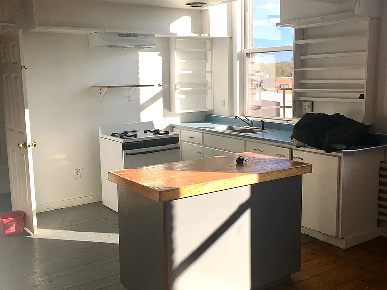 117 1/2 Miami St #PENTHOUSE — Photo 9