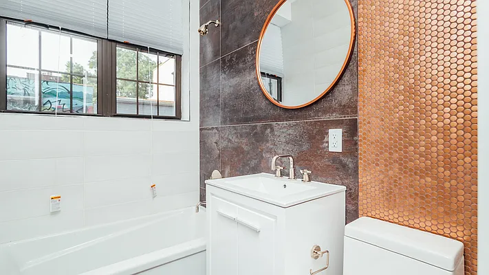 Rented by Nooklyn NYC LLC | media 44