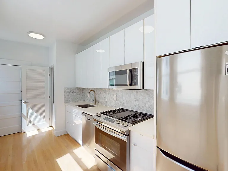 254 Ivy St #7 — Photo 5