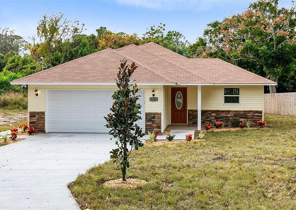 1st image of 2380 Crescent Dr