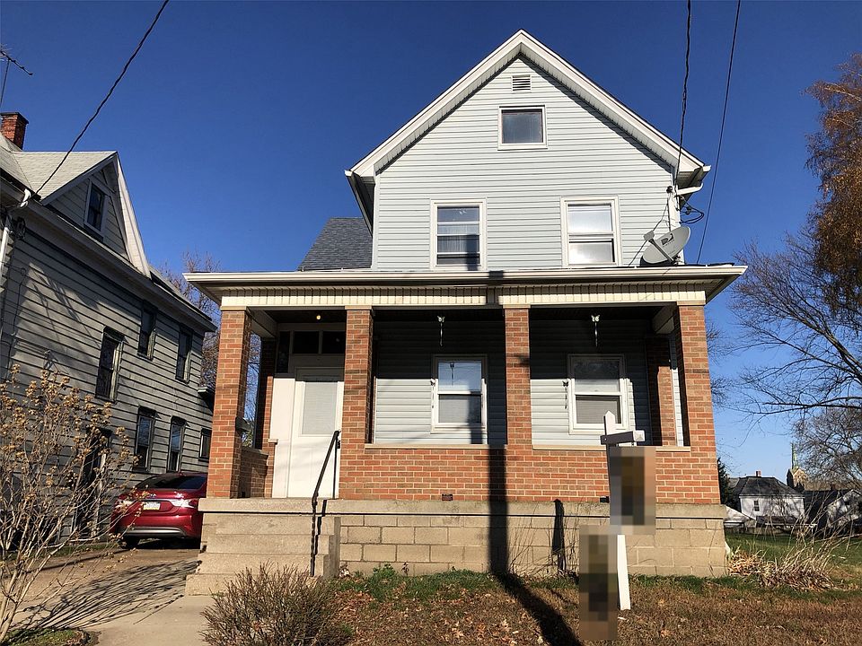 1st image of 442 E 5th St