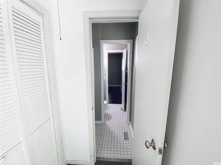 429 N Clark St — Photo 14