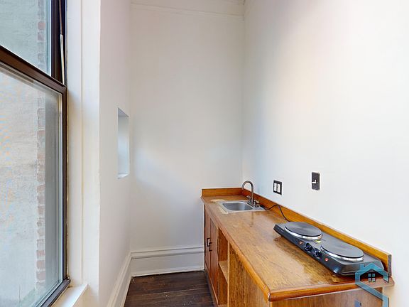 3rd image of 1698 Lexington Ave #3B
