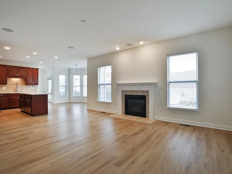 6138 Prosen Dr — Photo 4