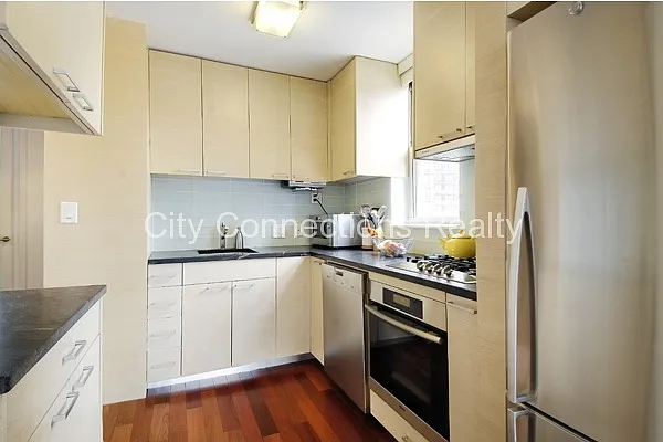 Rented by City Connections Realty | media 52