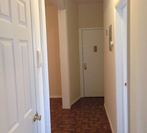 5th image of 181 Woodside Ave APT 3B