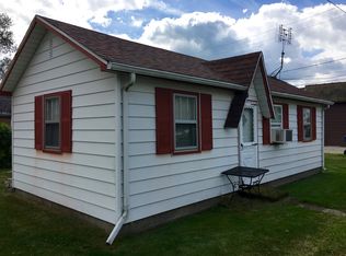 365 1/2 S Main Ave, Kankakee, IL 60901