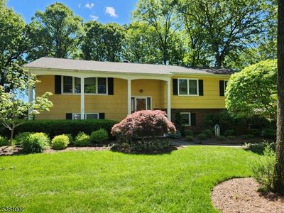 10 Lyncrest Dr, Paramus, NJ, 07652