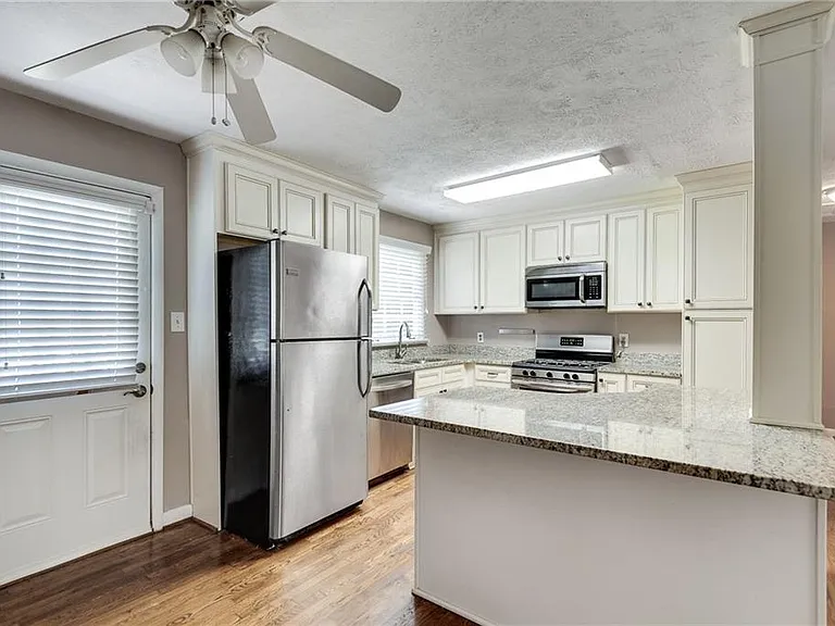 1424 Hosea L Williams Dr NE — Photo 13