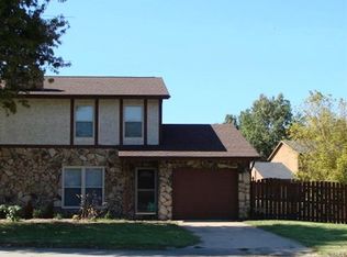 26 Kinney Dr, Belleville, IL 62221