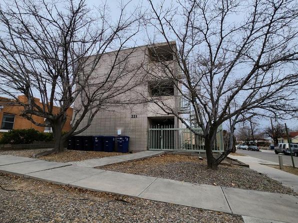 221 Maple St NE #79