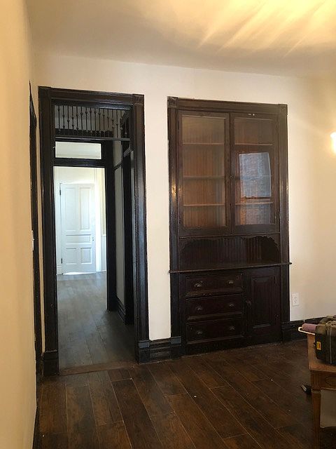 Dining Room into kitchen