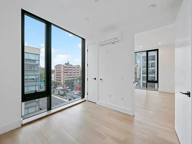 260 Gold St #508 — Photo 5