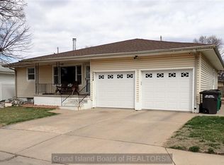 2024 W 11th St, Grand Island, NE 68803