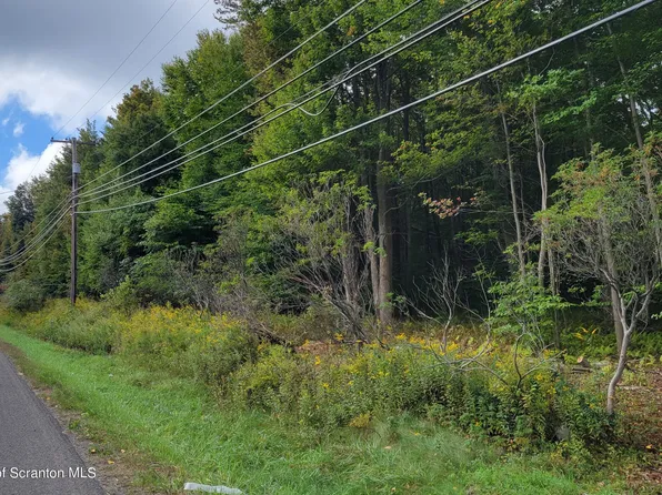 3 Drinker Turnpike Route Rd #435, Moscow, PA 18444