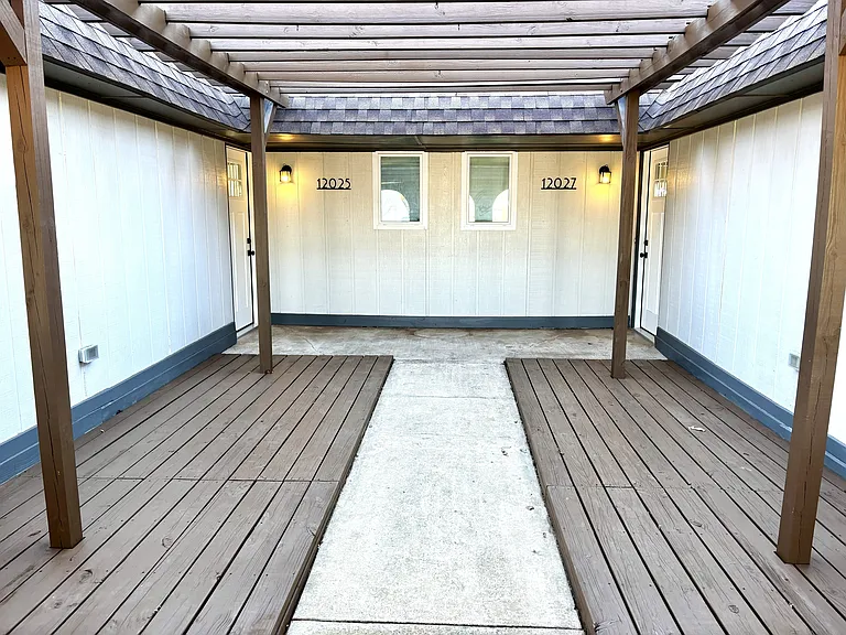 12025 Ashford Dr #12025 — Photo 4