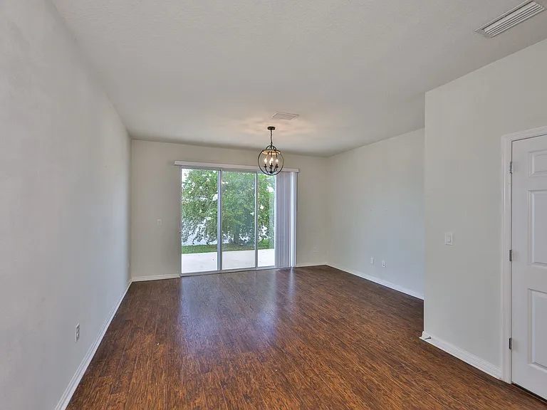 9160 Hillcroft Dr — Photo 9