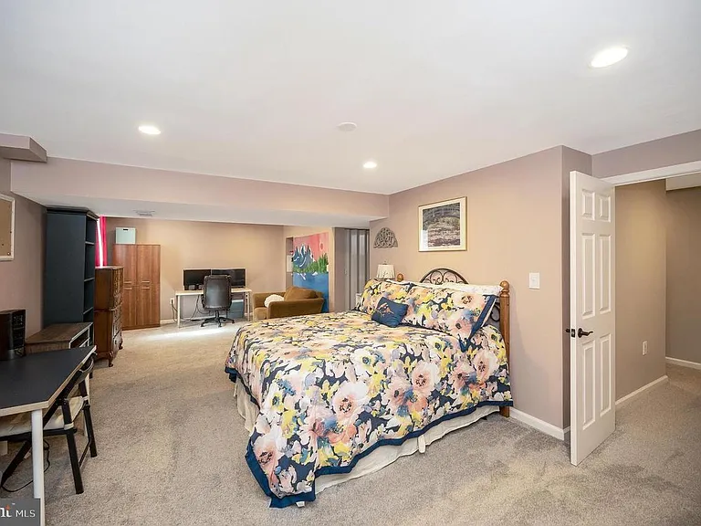 64 Blossom Wood Ct — Photo 30