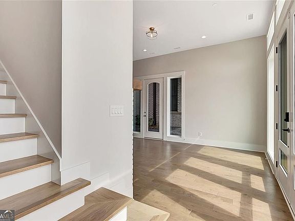 7th image of this home