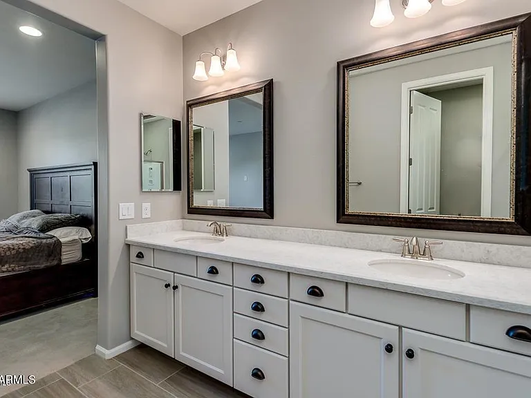 2477 W Market Pl #32 — Photo 24