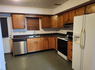 1143 Husband Rd, Paducah, KY 42003