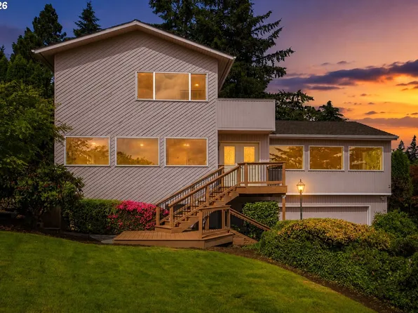 2695 Hillcrest Dr, West Linn, OR 97068