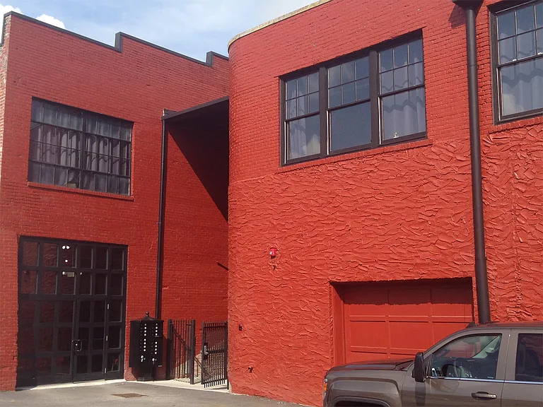 125 Inman St E — Photo 31