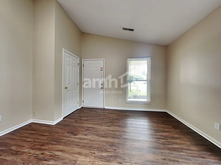 2515 Bridgewood Dr — Photo 6
