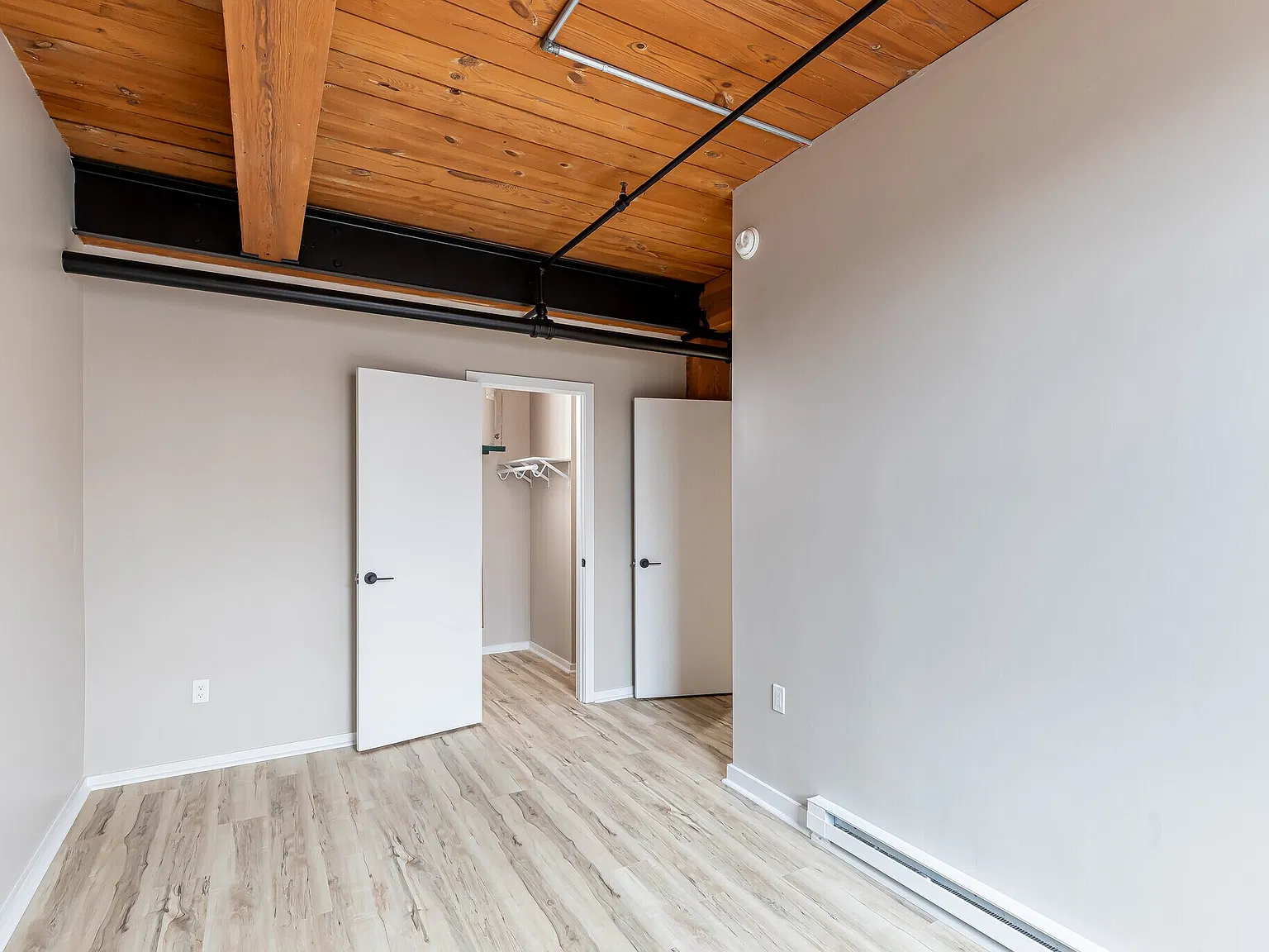 2 bed, 800 sqft, $1,650 — Photo 2