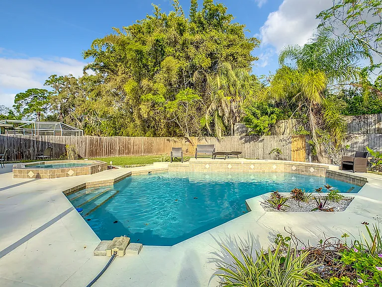 2437 Arapaho St — Photo 47
