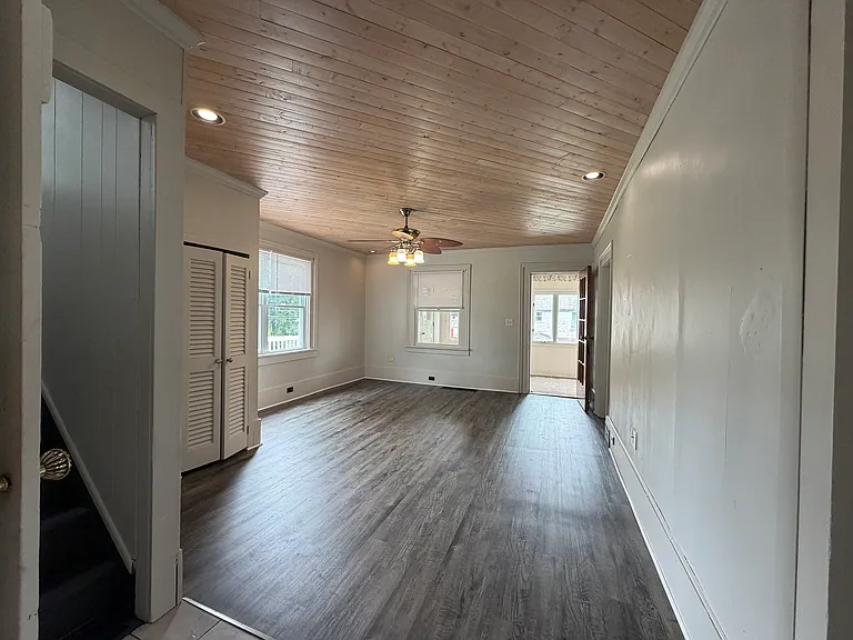 102 W Jefferson St — Photo 7