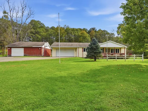 17986 Tryonville St, Centerville, PA 16404