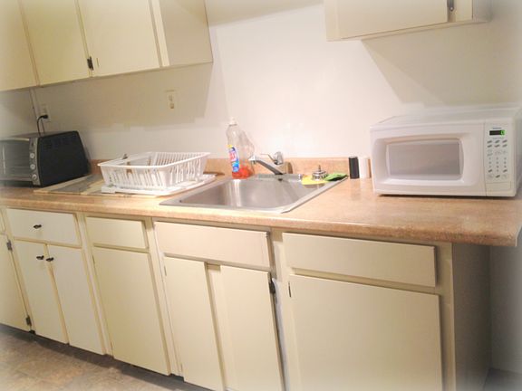 4th image of 2263 N Pennsylvania Ave