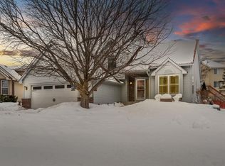 8477 Bryce Ct, Inver Grove Heights, MN 55076