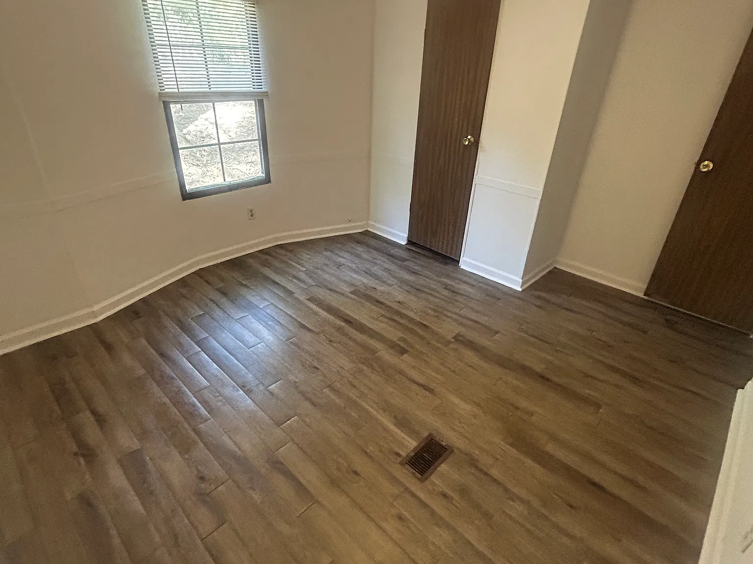 2 bed, 800 sqft, $800 — Photo 3