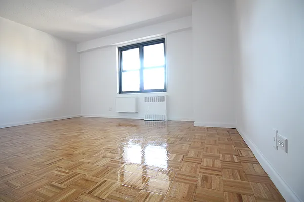 Rented by Corcoran | media 18