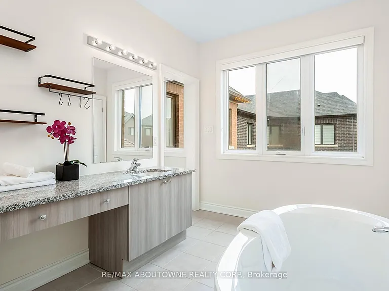 3294 Millicent Ave — Photo 30