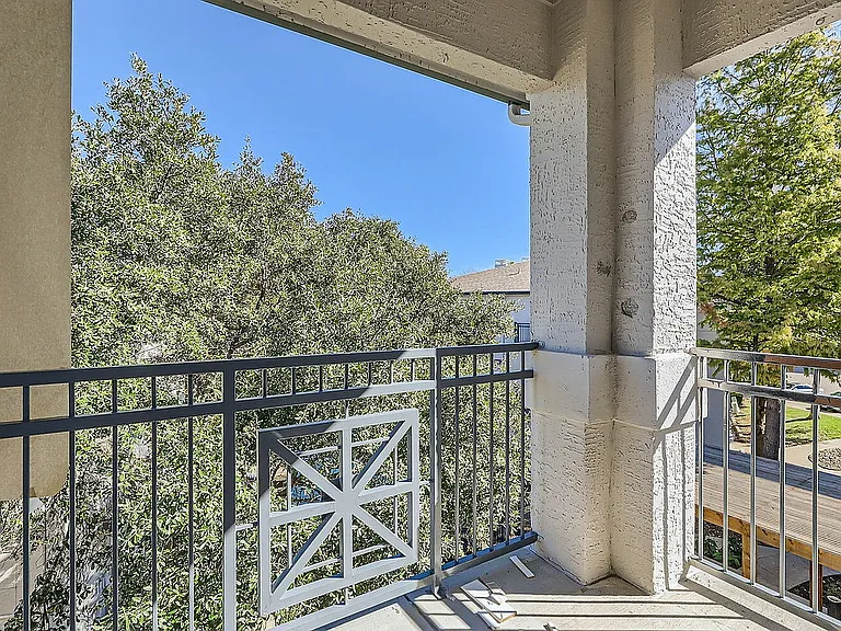 Rise Highland Park — Photo 10