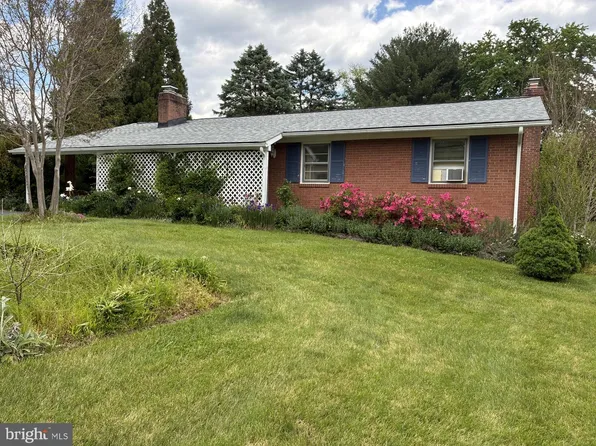 7029 Rock Creek Dr, Frederick, MD 21702