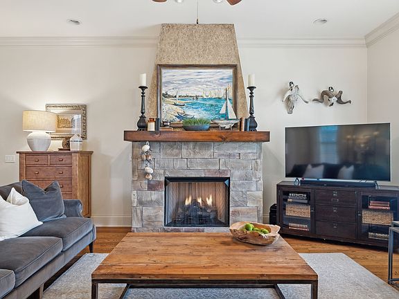 4th image of 2709 Acklen Ave #A