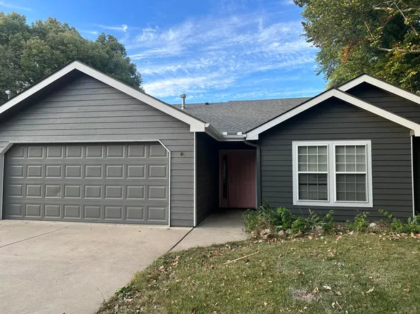 847 Locust St, Lawrence, KS 66044